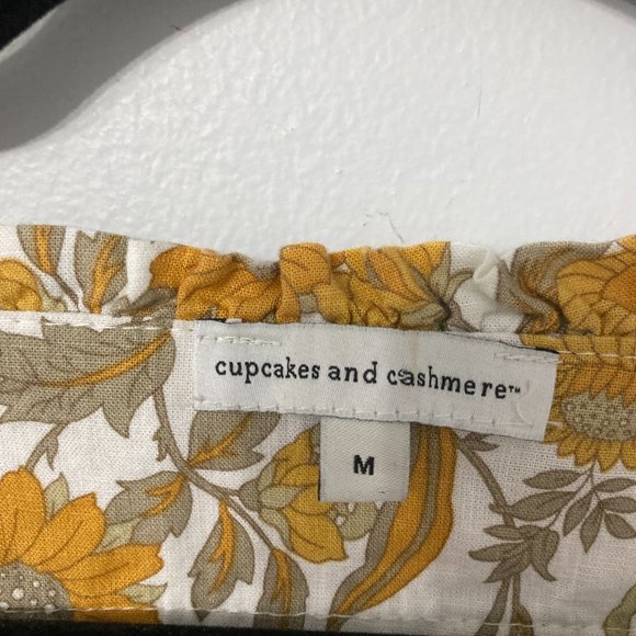 Cupcakes and Cashmere Shirt Size Medium Mustard Green Boho Natural Cropped - Picture 5 of 7